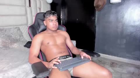 _sammy_ice online show from February 26, 2025, 3:42 am