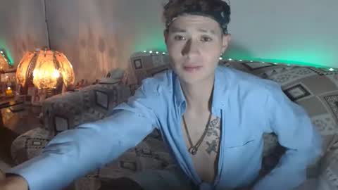 santi online show from March 11, 2026, 5:02 am