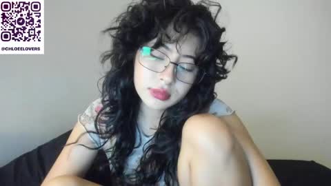 Chloee online show from May 1, 2026, 3:11 am