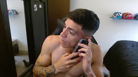 SCHNEIDER online show from December 22, 2025, 3:42 pm