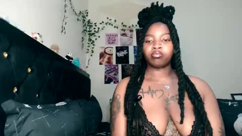 _sexysquirter online show from May 4, 2026, 9:00 pm