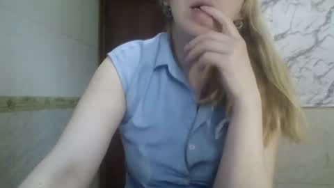  SexyXSveta  online show from April 28, 2026, 6:18 am