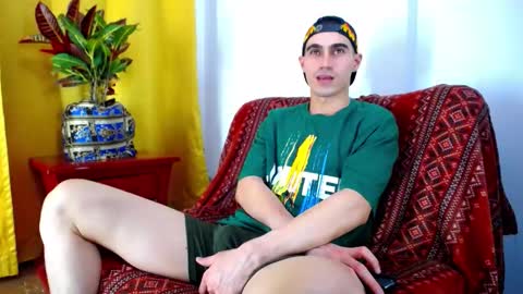 _skyleer_ online show from November 22, 2025, 11:48 pm