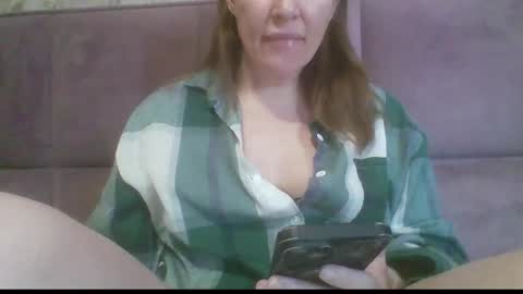 _sladkiegubki_ online show from April 9, 2026, 12:32 pm