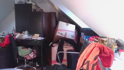 _smiley_bear27 online show from November 10, 2025, 8:13 am