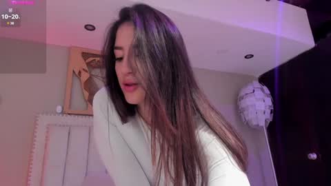 Snapshot of _sofia_cruz chatting on January 8, 2025, 1:21 am 640 200 online show from January 8, 2025, 1:21 am