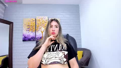Snapshot of _sofia_cruz chatting on April 22, 2026, 7:26 pm 640 200 online show from April 22, 2026, 7:26 pm