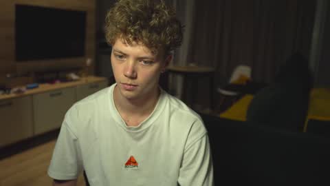 OLIVERpvt is open online show from December 29, 2024, 3:11 am