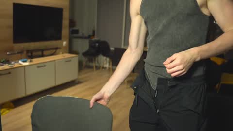 OLIVERpvt is open online show from January 6, 2025, 1:08 pm