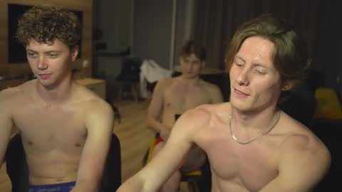 OLIVERpvt is open online show from January 12, 2025, 3:46 pm