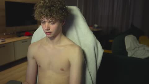 OLIVERpvt is open online show from March 1, 2025, 1:07 pm