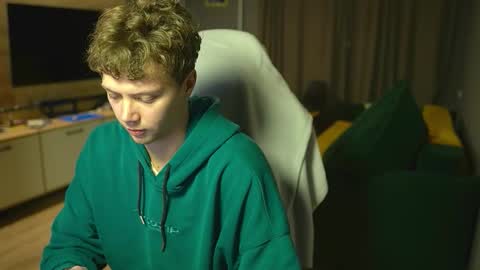 OLIVERpvt is open online show from November 30, 2025, 11:58 am