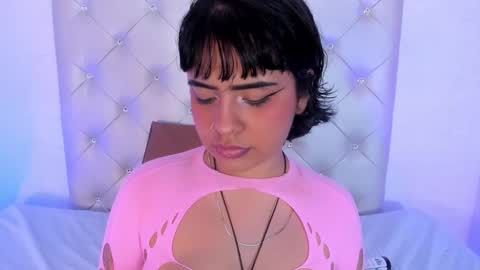 Snapshot of _sowy_venus_ chatting on October 27, 2025, 8:24 pm V E N U S online show from October 27, 2025, 8:24 pm