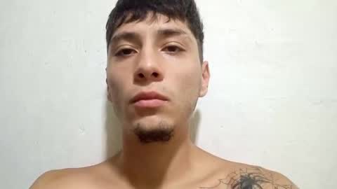 Alejandro Pinzon online show from February 7, 2025, 6:02 pm