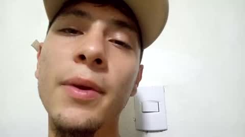 Alejandro Pinzon online show from February 7, 2025, 9:26 pm