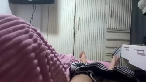 Alejandro Pinzon online show from February 14, 2025, 1:56 am