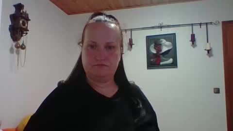Melisa online show from September 15, 2025, 7:03 pm