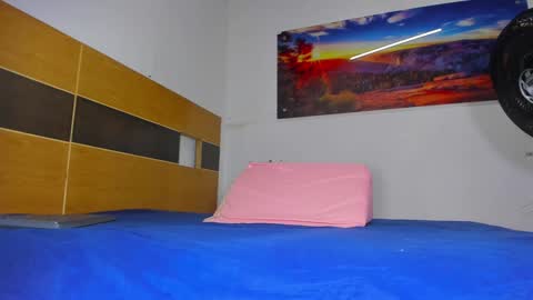 susy online show from February 5, 2025, 11:55 am