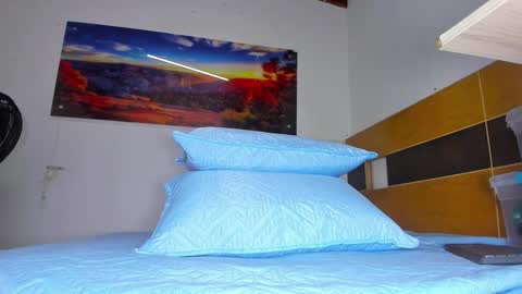 susy online show from March 8, 2025, 12:09 pm