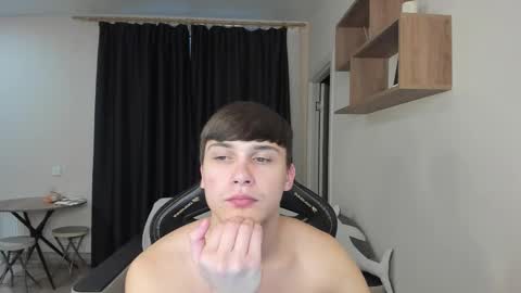 Snapshot of _stager_ chatting on November 11, 2025, 4:23 am MARKPVT IS OPEN online show from November 11, 2025, 4:23 am