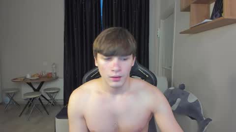 MARKPVT IS OPEN online show from December 15, 2025, 4:50 am