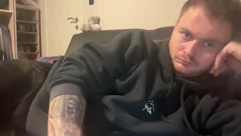 _stevie___ online show from November 28, 2025, 10:23 pm