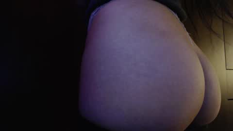 Snapshot of _submissiveamy888 chatting on February 9, 2025, 3:32 am _submissiveamy888 online show from February 9, 2025, 3:32 am