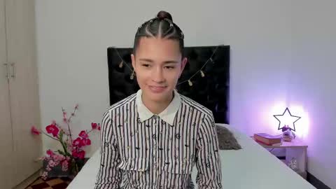 Sussi online show from March 1, 2025, 1:07 pm