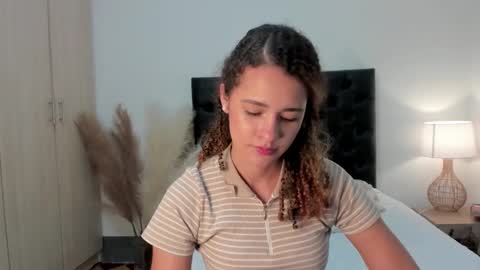 Sussi online show from November 12, 2025, 1:55 pm