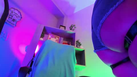 Kuromi online show from November 26, 2025, 4:46 am