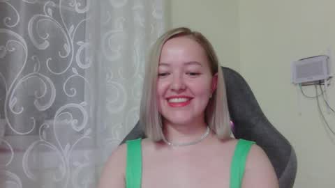_sweet_smile_ online show from September 11, 2025, 6:41 pm
