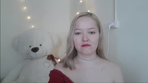 _sweet_smile_ online show from February 9, 2026, 10:19 am