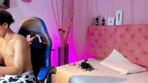 Taylor online show from March 22, 2026, 10:24 pm