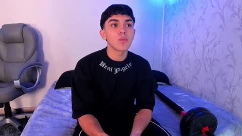 Snapshot of _taylorblack chatting on December 21, 2025, 11:28 am _taylorblack online show from December 21, 2025, 11:28 am