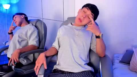 Snapshot of _taylorblack chatting on January 5, 2026, 5:27 pm _taylorblack online show from January 5, 2026, 5:27 pm