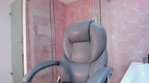 Snapshot of _taylorblack chatting on January 15, 2026, 11:37 am _taylorblack online show from January 15, 2026, 11:37 am