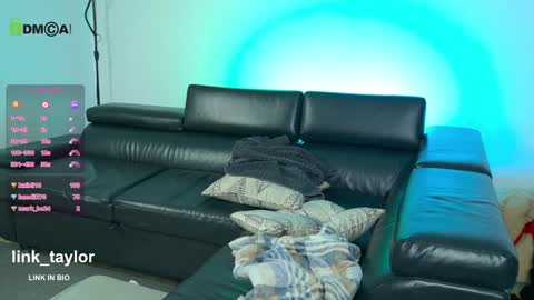 Link Taylor online show from November 15, 2025, 10:15 pm