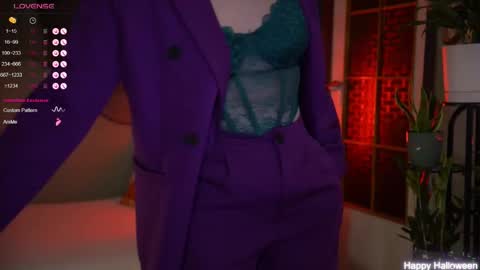 Snapshot of _the_sun_ chatting on October 31, 2025, 8:10 pm Evi online show from October 31, 2025, 8:10 pm