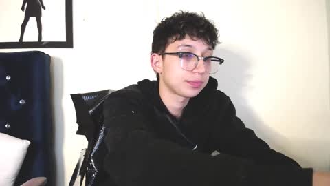 Snapshot of _thomas_hot_ chatting on October 24, 2025, 1:35 am Thomas online show from October 24, 2025, 1:35 am