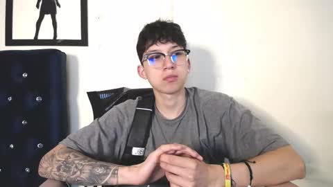 Snapshot of _thomas_hot_ chatting on October 29, 2025, 1:19 am Thomas online show from October 29, 2025, 1:19 am