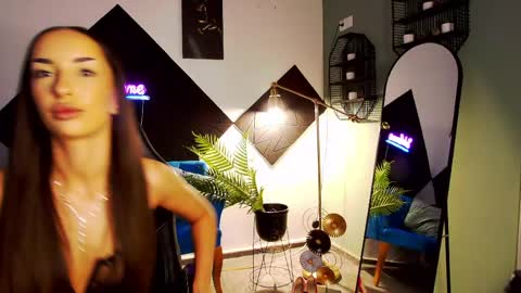 _tiffany_west online show from May 21, 2026, 4:52 am