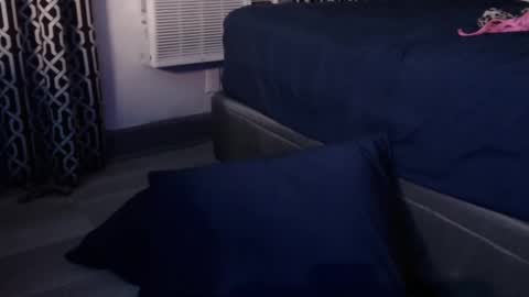 Snapshot of _toofunnysluts_ chatting on November 13, 2025, 1:59 am VioletTheDoll online show from November 13, 2025, 1:59 am