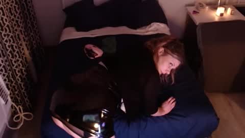 Snapshot of _toofunnysluts_ chatting on November 15, 2025, 9:50 am VioletTheDoll online show from November 15, 2025, 9:50 am