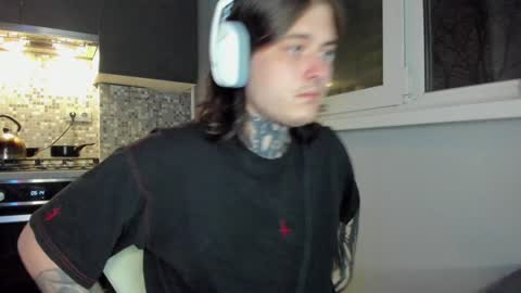 _torfin_ online show from December 1, 2024, 11:36 pm