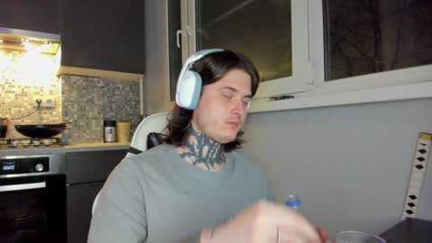 _torfin_ online show from December 8, 2024, 12:29 am