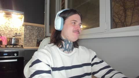 _torfin_ online show from January 7, 2025, 4:48 pm