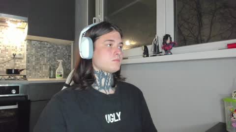 _torfin_ online show from February 21, 2025, 10:04 pm