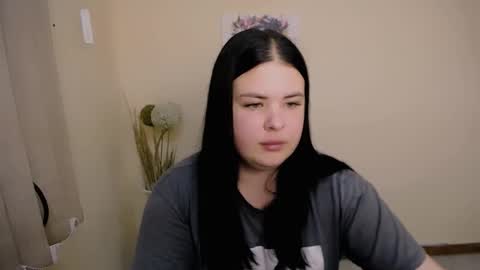 Snapshot of _trisha_li chatting on September 17, 2025, 1:13 pm Trisha online show from September 17, 2025, 1:13 pm