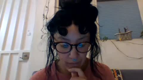 Snapshot of _tutti_frutti_ chatting on December 24, 2024, 5:27 am _tutti_frutti_ online show from December 24, 2024, 5:27 am