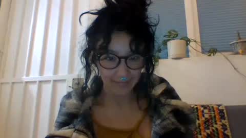 Snapshot of _tutti_frutti_ chatting on January 2, 2025, 4:41 am _tutti_frutti_ online show from January 2, 2025, 4:41 am